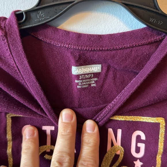 Strong Girls - Picture 3 of 3